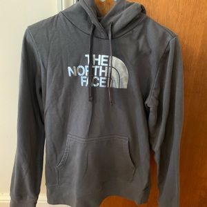 Women’s small north face hoodie